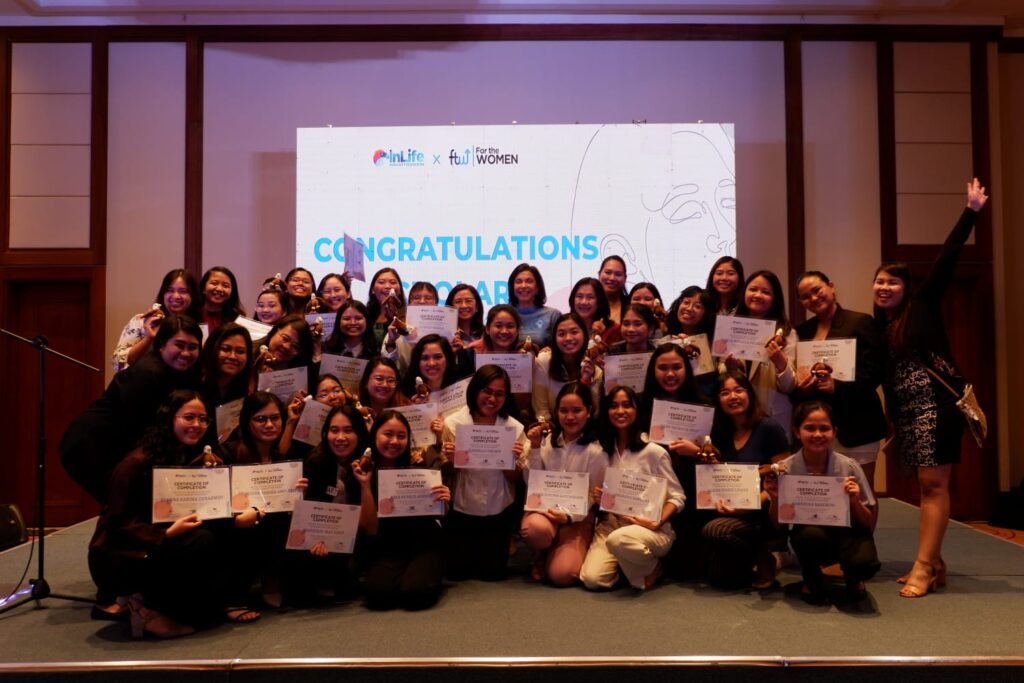 Thirty-one women scholars complete the data science training conducted by the For The Women (FTW) Foundation with the support of Insular Foundation. During their graduation event, the scholars were joined by FTW Executive Director and Co-Founder Cara Wilson; Insular Health Care President and CEO Noemi Azura; and Insular Foundation Executive Director Ana Soriano, Program Manager Tere Melad, and Program Specialists Jaja Monsanto and Sheila Geroche.