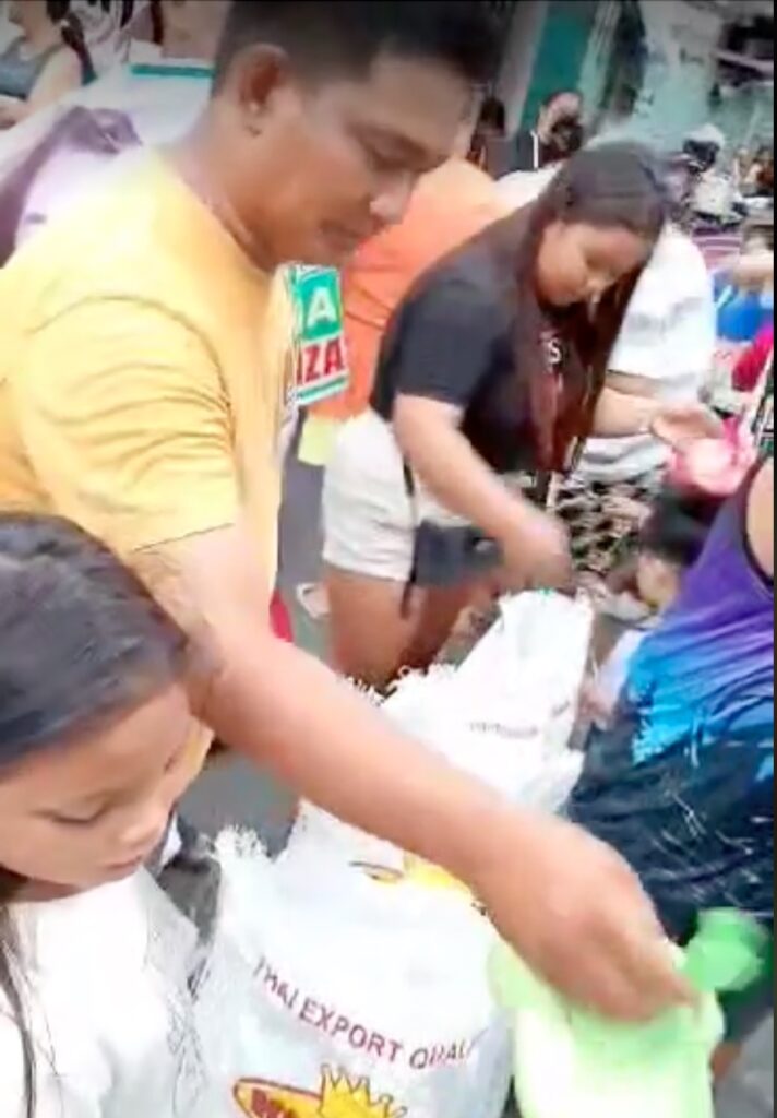 Pandacan fire victims receive aid from Act-Agri Kaagapay
